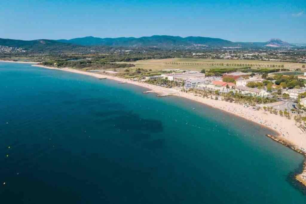 Location Port Frejus, Bord De Mer Exterior photo