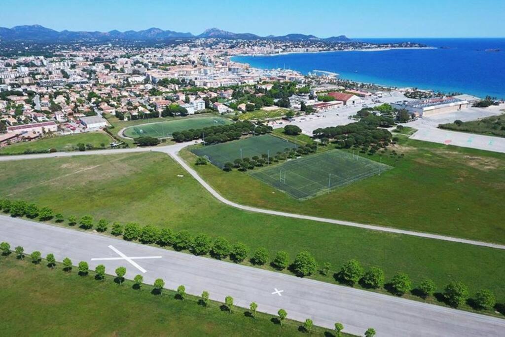 Location Port Frejus, Bord De Mer Exterior photo