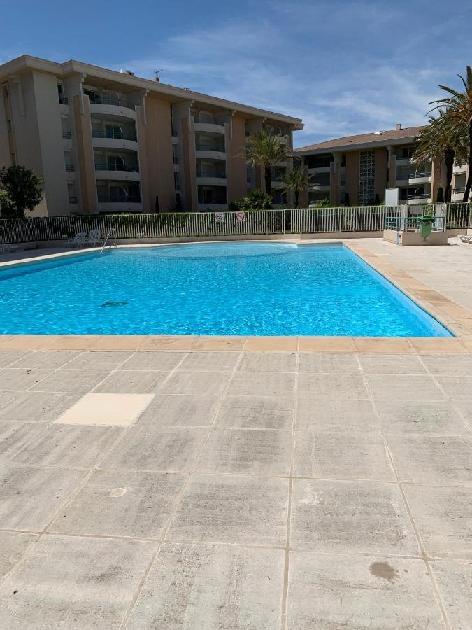 Location Port Frejus, Bord De Mer Exterior photo
